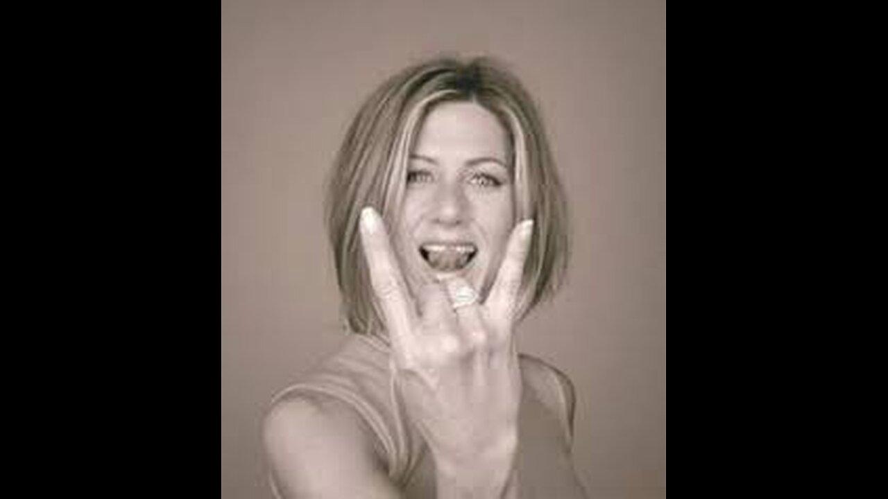 {REPOST} JENNIFER ANISTON JUST CAME OUT AS A WITCH....